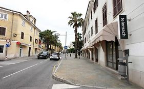 Koper Central King Studio Samo